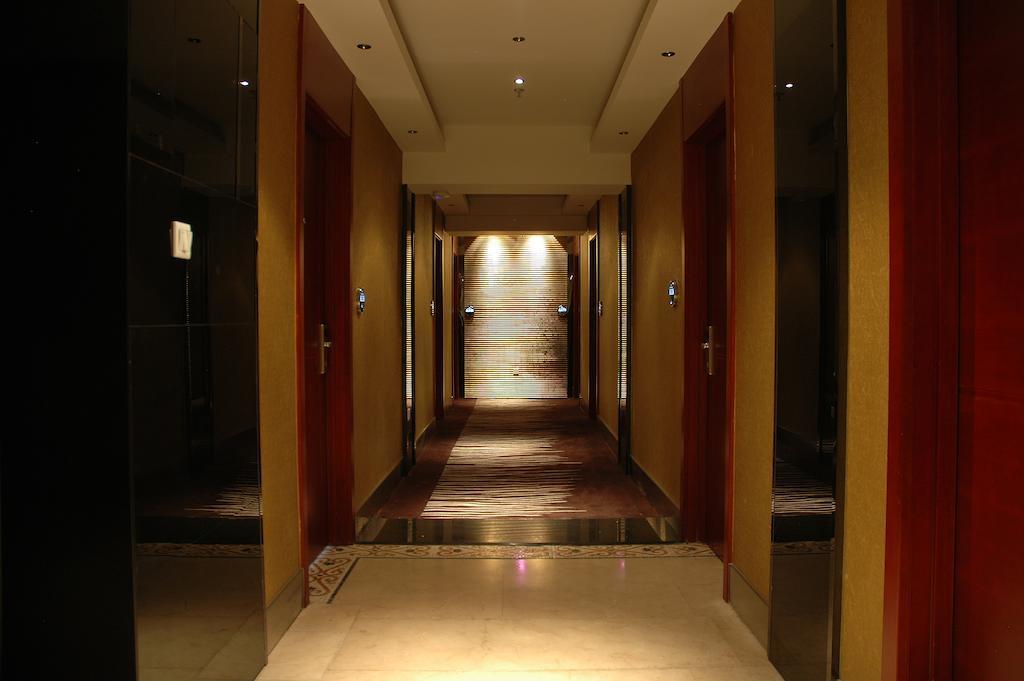Harbin Yakelai Holiday Hotel エクステリア 写真